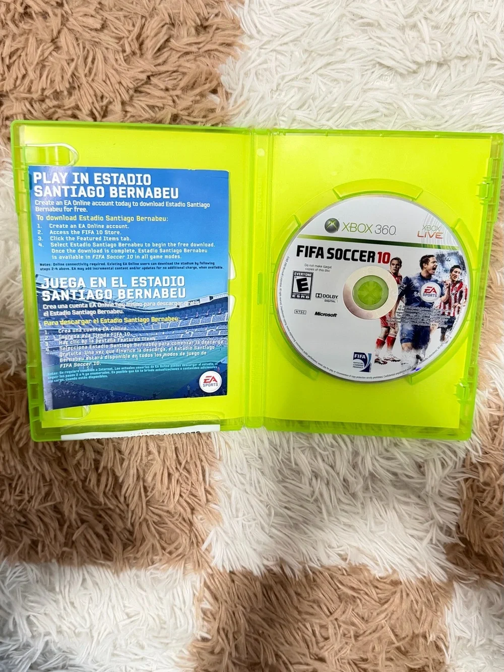 FIFA Soccer 10 (Xbox 360) - White/Green/Blue. USED LIKE NEW.